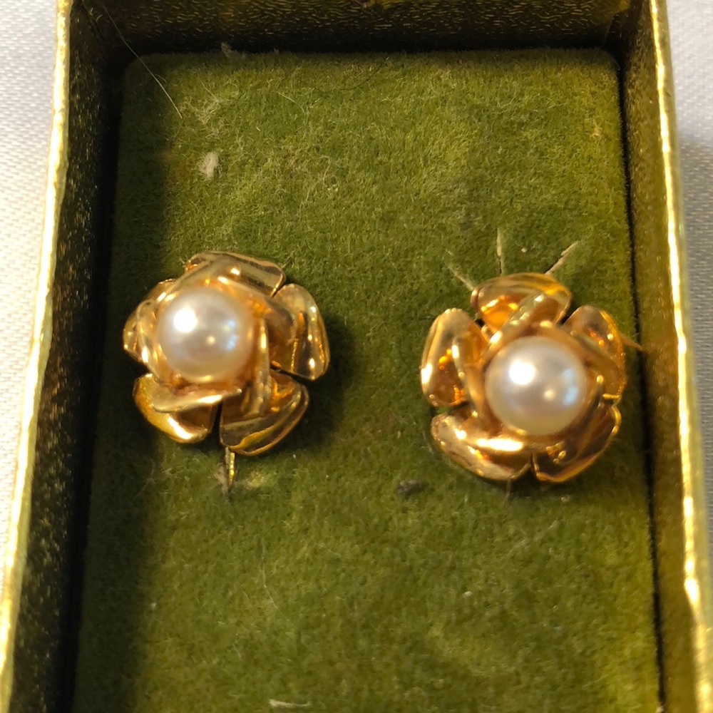 ✅ Vintage Gold Flower & Bead Clip Earrings NIB